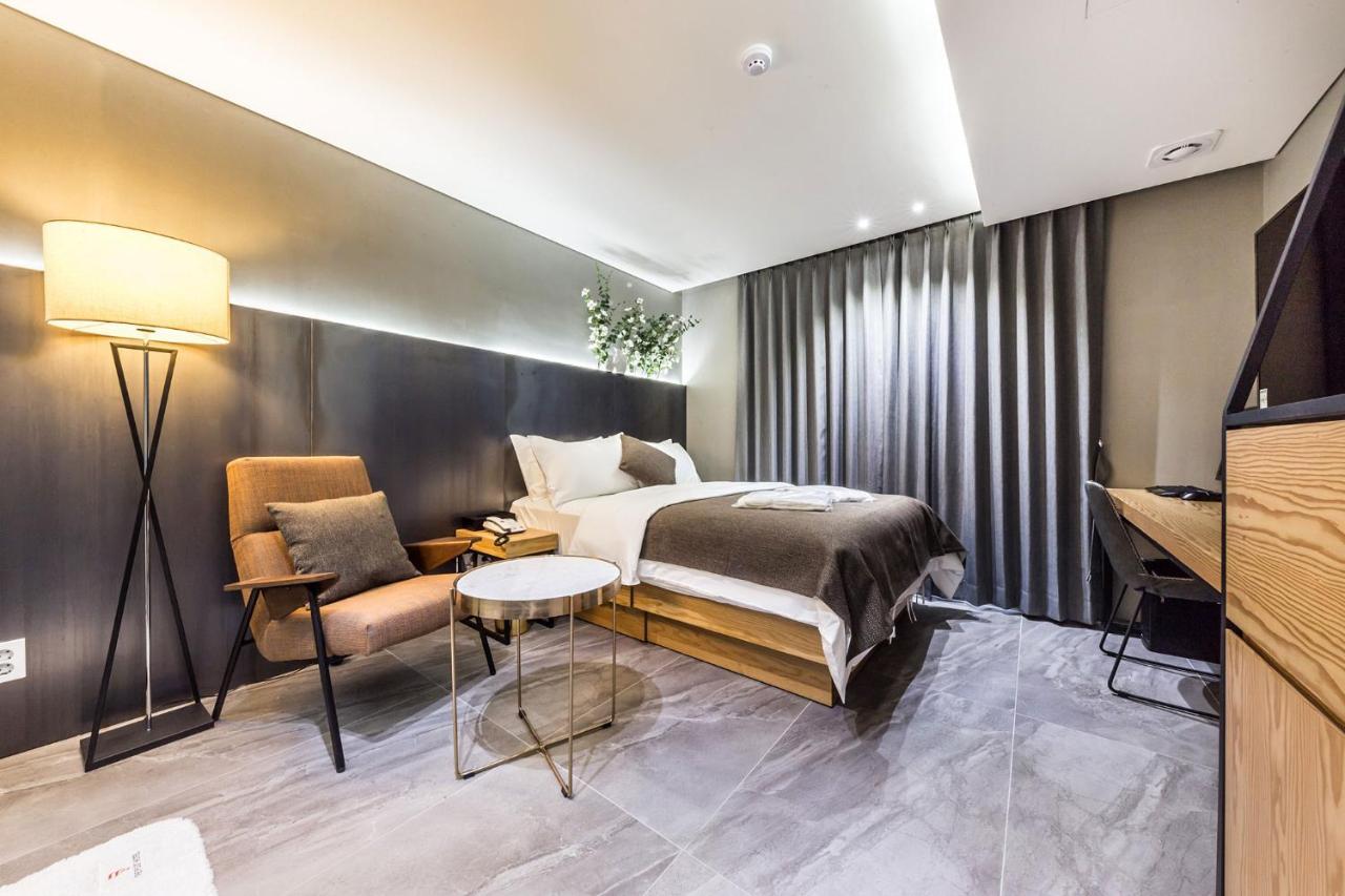 The Post Hotel Сеул Екстериор снимка