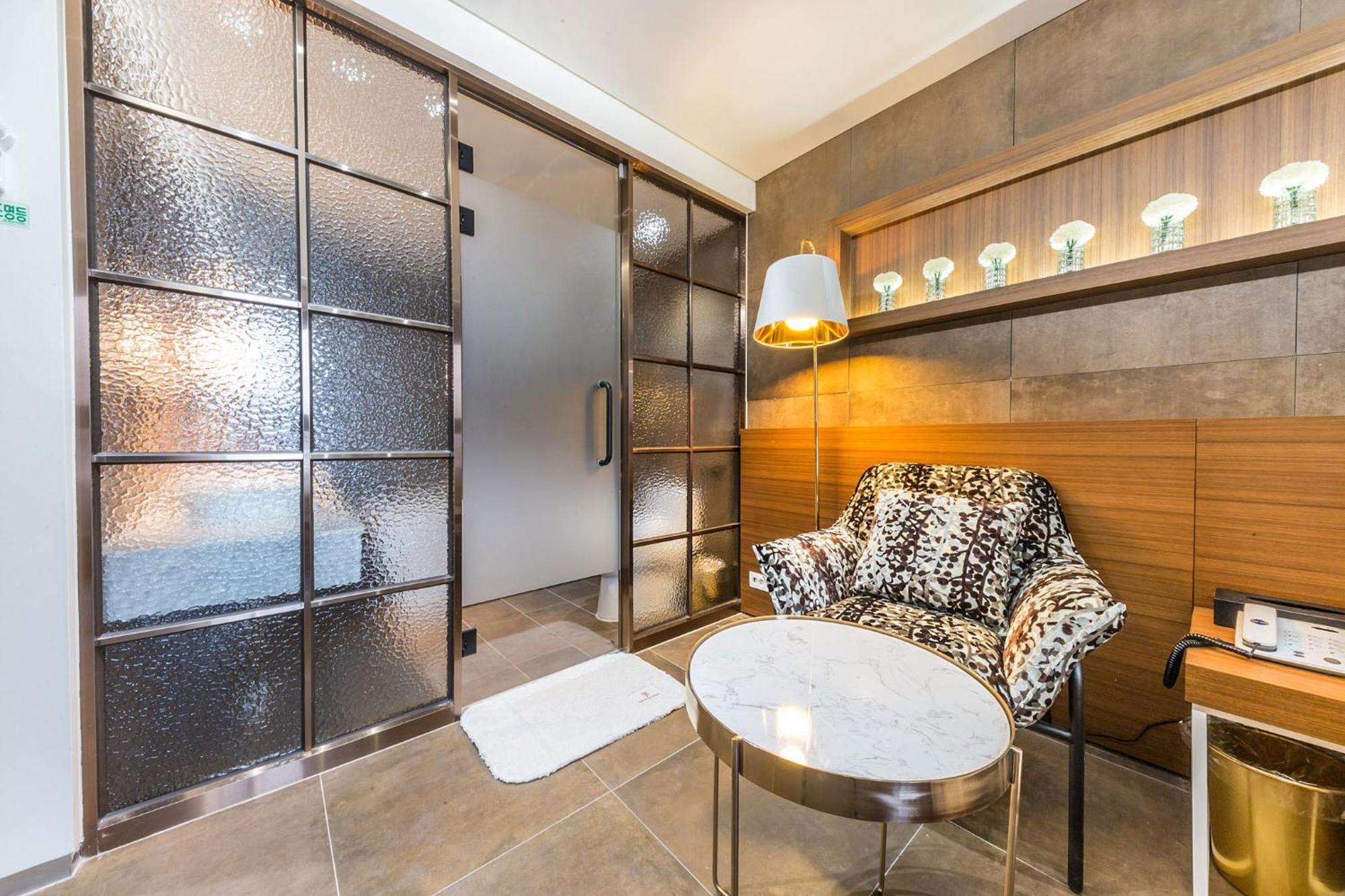 The Post Hotel Сеул Екстериор снимка